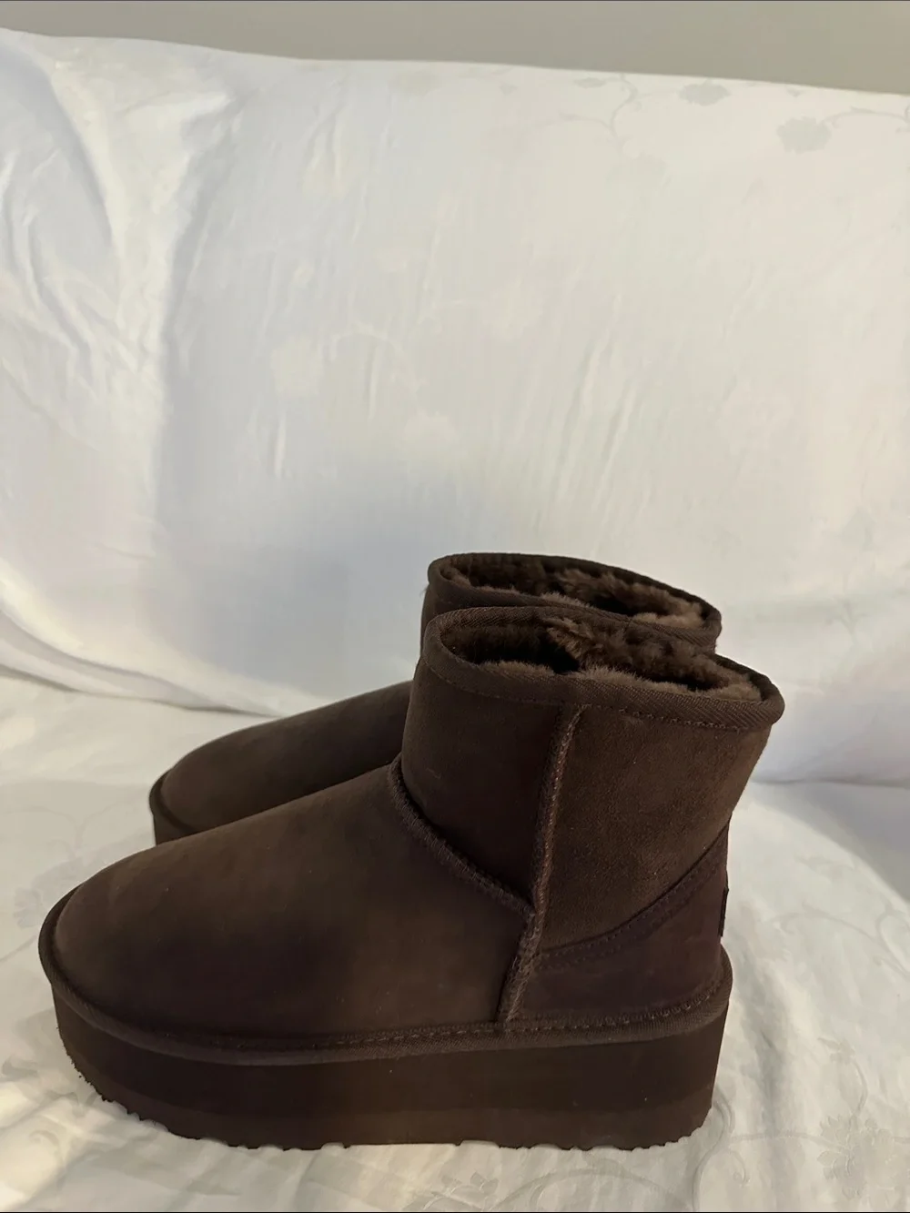 UGG Australia Women’s Platform mini Ankle Boots - Dark Brown